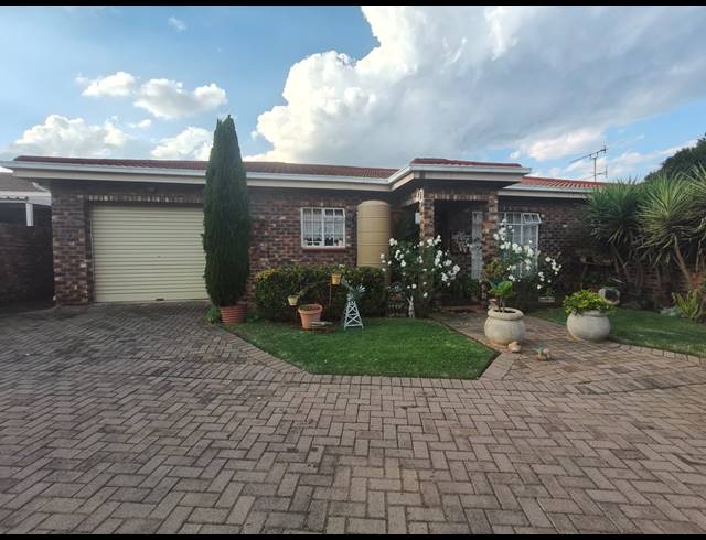 3 BEDROOM RETIREMENT UNIT TO LET IN UNITAS PARK